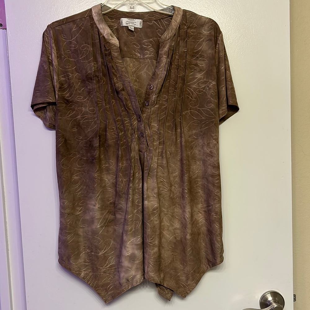 Women’s blouse